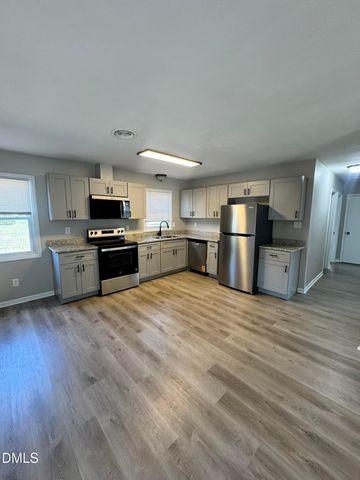 5543 Livingston Drive, Fayetteville, NC 28311