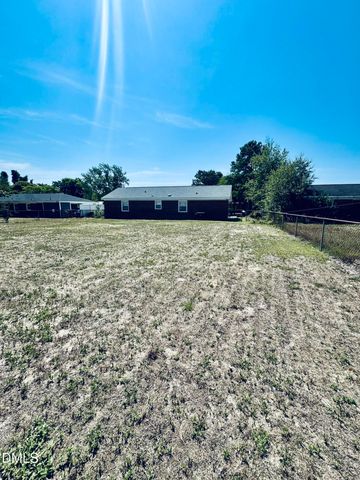 5543 Livingston Drive, Fayetteville, NC 28311