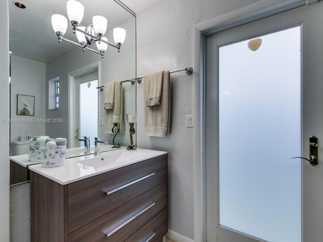 1540 Arthur St, Hollywood, FL 33020