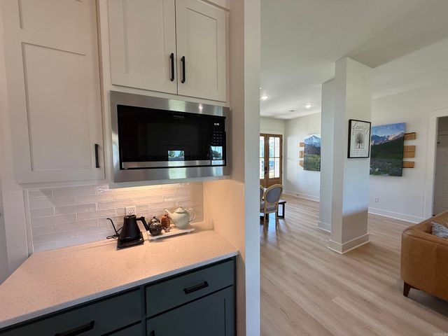 22 River Cliff Drive, Mayflower, AR 72106