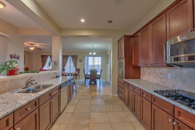8300 Mesa Top Road NW, Albuquerque, NM 87120