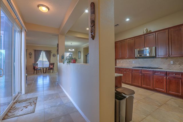 8300 Mesa Top Road NW, Albuquerque, NM 87120