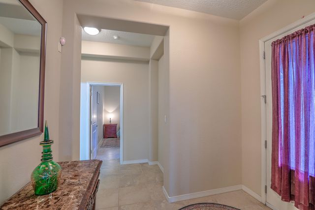 8300 Mesa Top Road NW, Albuquerque, NM 87120