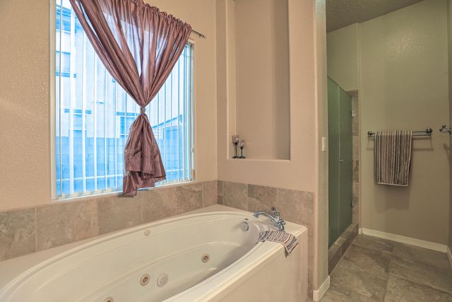 8300 Mesa Top Road NW, Albuquerque, NM 87120