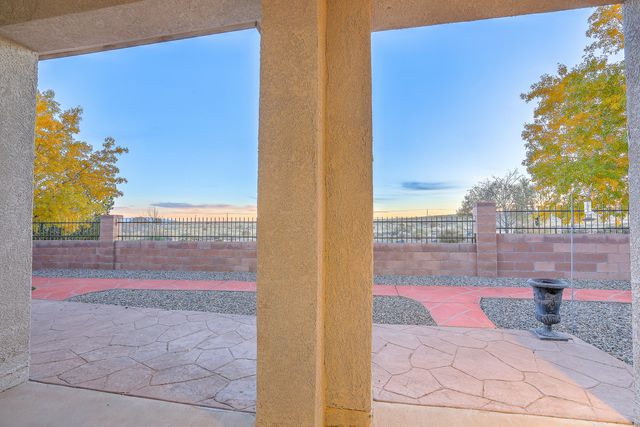 8300 Mesa Top Road NW, Albuquerque, NM 87120