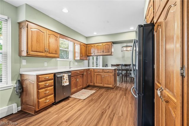 14351 Indian Creek Drive, Middleburg Heights, OH 44130