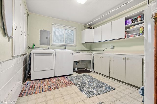 14351 Indian Creek Drive, Middleburg Heights, OH 44130