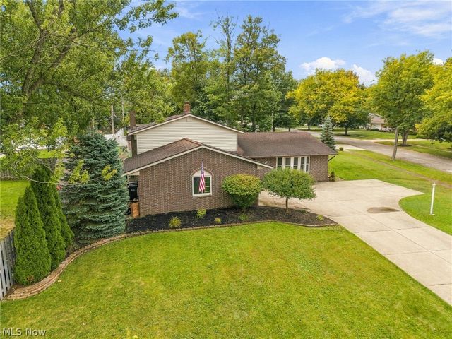 14351 Indian Creek Drive, Middleburg Heights, OH 44130