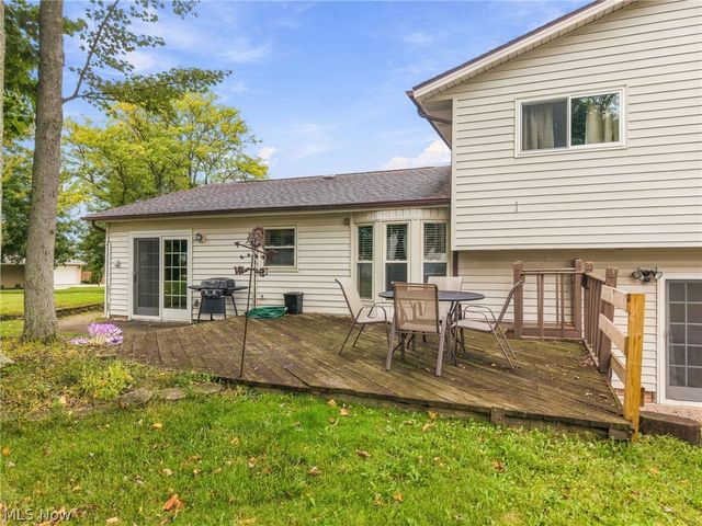14351 Indian Creek Drive, Middleburg Heights, OH 44130