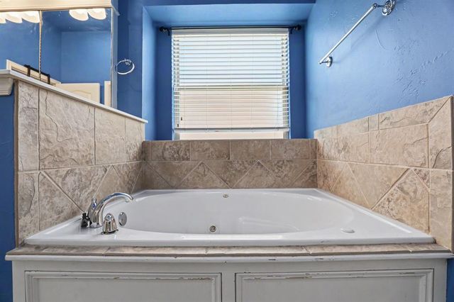 3820 Irvine Drive, Norman, OK 73072