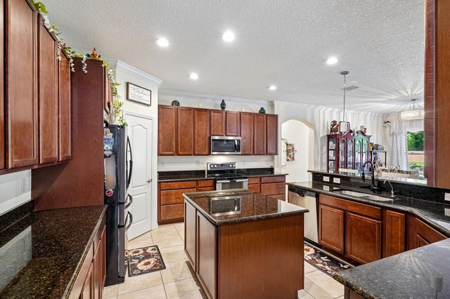 17407 Bella Nova Drive, Orlando, FL 32820