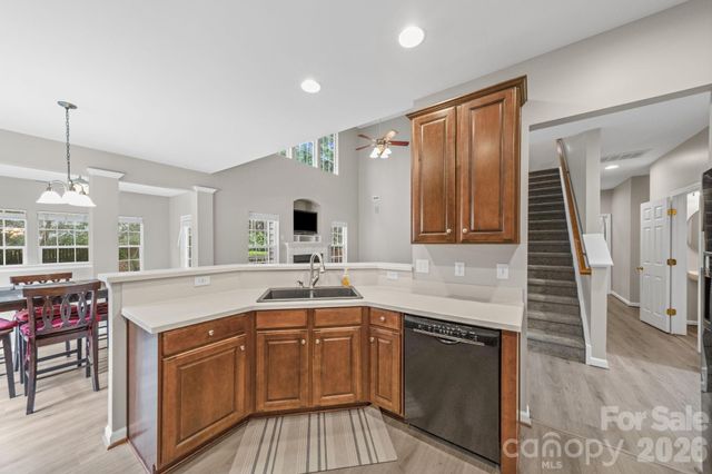 412 Amersham Lane, Waxhaw, NC 28173