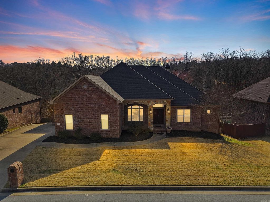 14025 Overcreek Pass, Little Rock, AR 72211