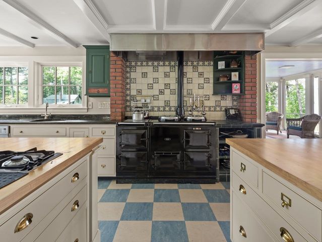 531 Kimball Dock Road, Ferrisburgh, VT 05491