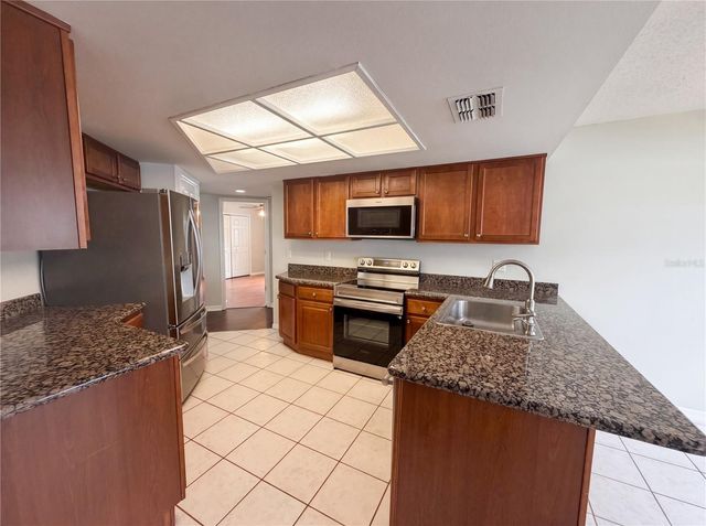 7221 HIDEAWAY TRAIL, New Port Richey, FL 34655