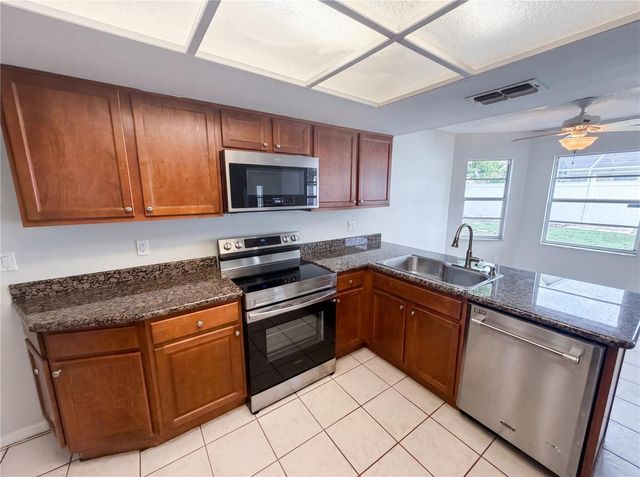 7221 HIDEAWAY TRAIL, New Port Richey, FL 34655