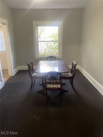 6 S Glenellen Avenue, Youngstown, OH 44509