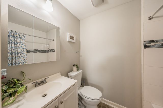 6037 Lindy Lane, Watauga, TX 76148