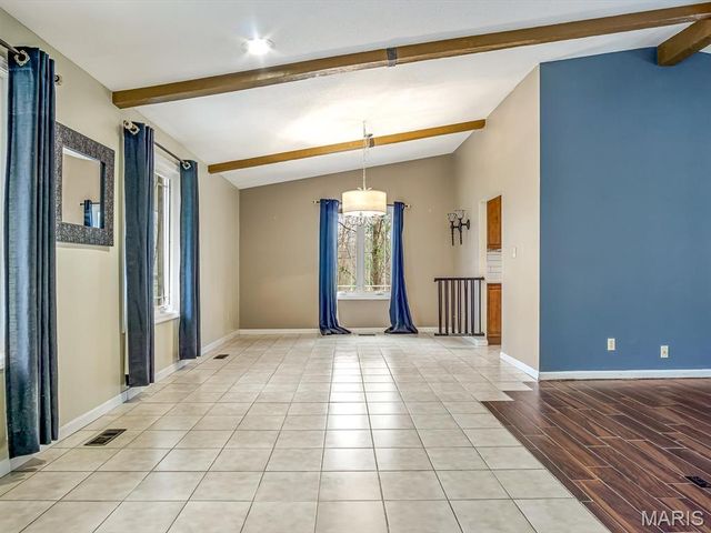 110 Estate Drive, Chester, IL 62233