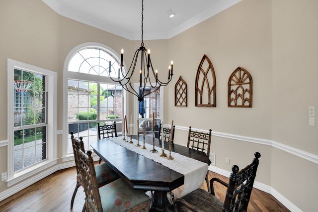 759 Village Green Drive, Desoto, TX 75115