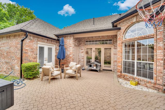 759 Village Green Drive, Desoto, TX 75115