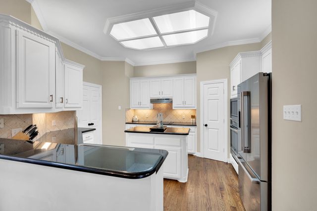 759 Village Green Drive, Desoto, TX 75115