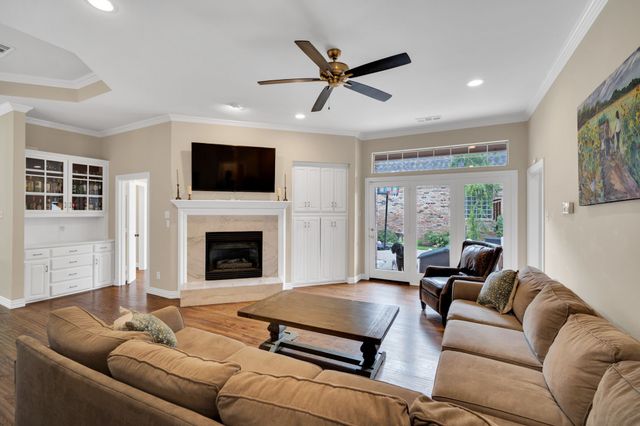 759 Village Green Drive, Desoto, TX 75115