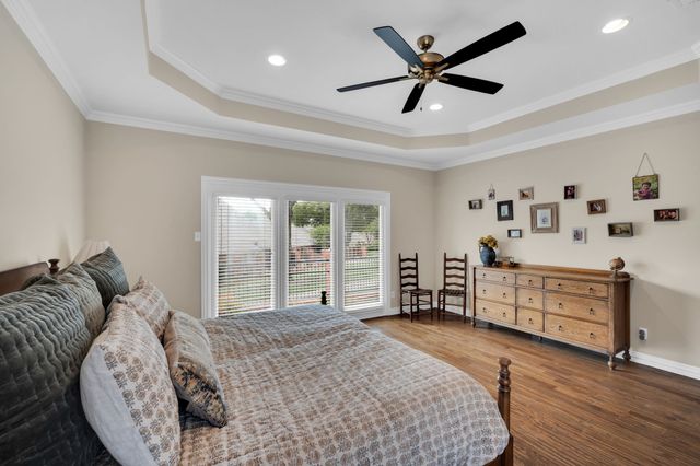 759 Village Green Drive, Desoto, TX 75115