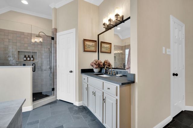 759 Village Green Drive, Desoto, TX 75115