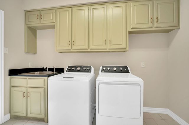 759 Village Green Drive, Desoto, TX 75115