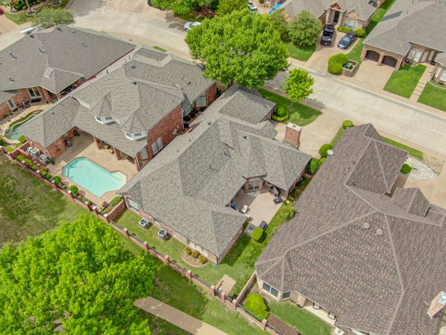 759 Village Green Drive, Desoto, TX 75115