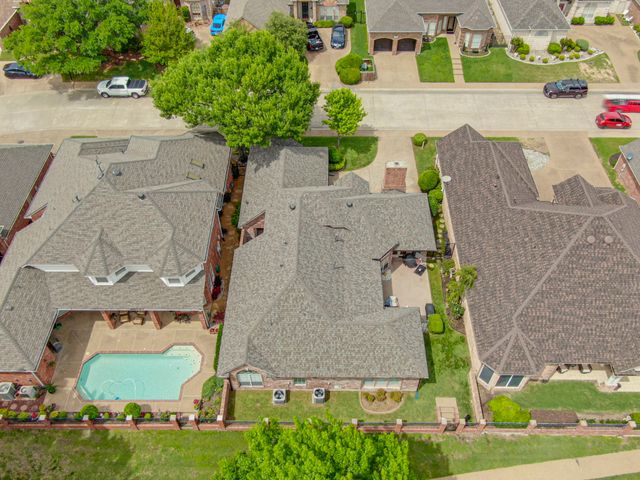759 Village Green Drive, Desoto, TX 75115