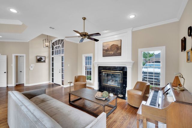 759 Village Green Drive, Desoto, TX 75115