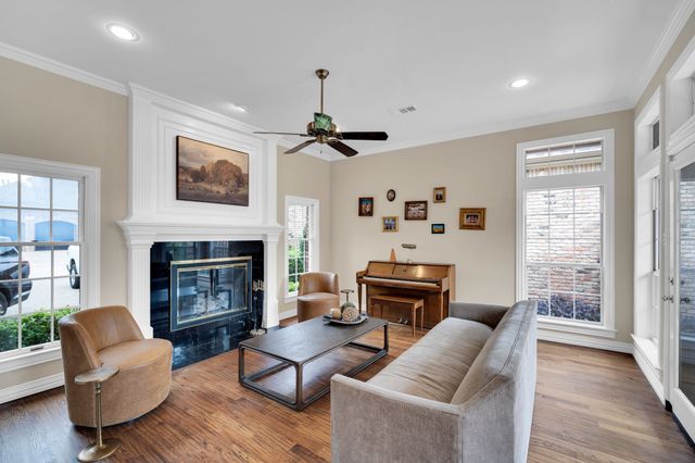 759 Village Green Drive, Desoto, TX 75115