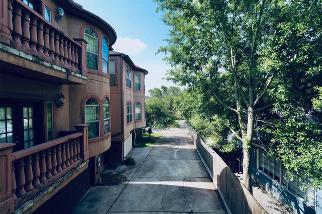 4020 Childress Street C, Houston, TX 77005