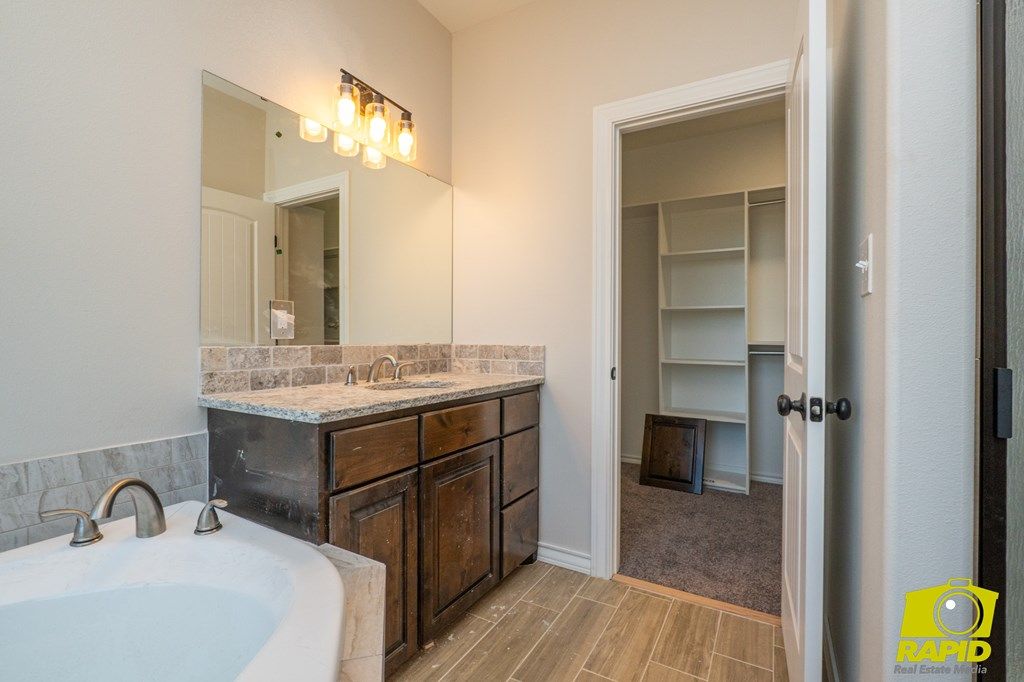 Image 10 of property listing at 9502 Grey Wolf Lane, San Angelo, TX 76901