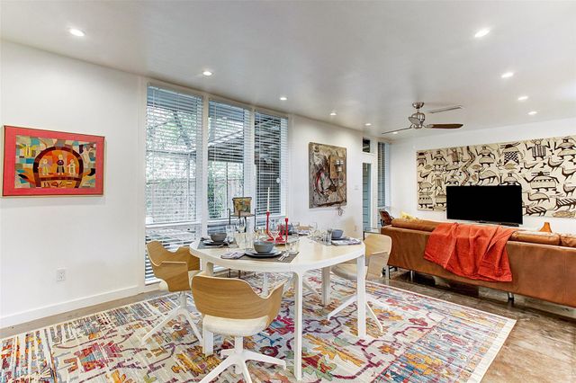 5252 Memorial Drive 5252, Houston, TX 77007