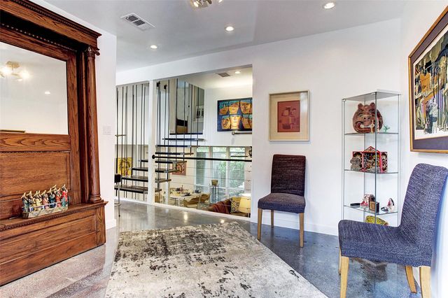 5252 Memorial Drive 5252, Houston, TX 77007