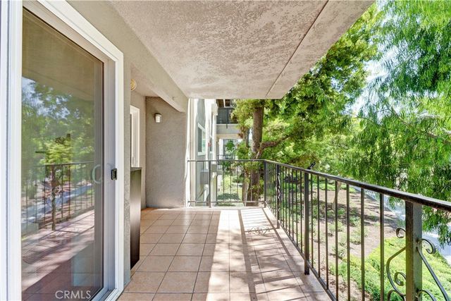 2393 Via Mariposa W 1D, Laguna Woods, CA 92637