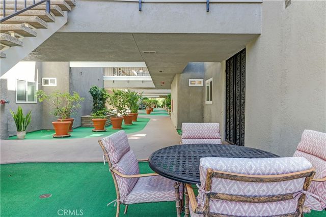 2393 Via Mariposa W 1D, Laguna Woods, CA 92637