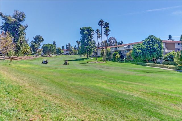 2393 Via Mariposa W 1D, Laguna Woods, CA 92637