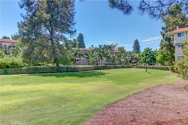 2393 Via Mariposa W 1D, Laguna Woods, CA 92637
