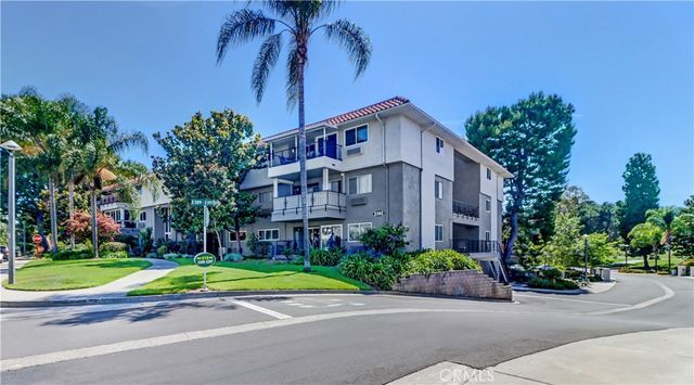 2393 Via Mariposa W 1D, Laguna Woods, CA 92637