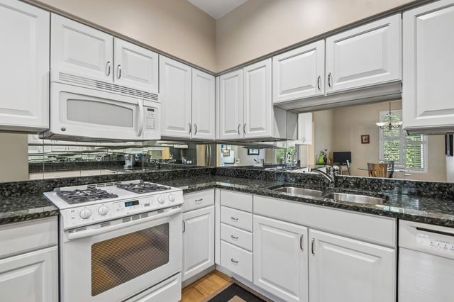 6735 N Cicero Avenue, Lincolnwood, IL 60712
