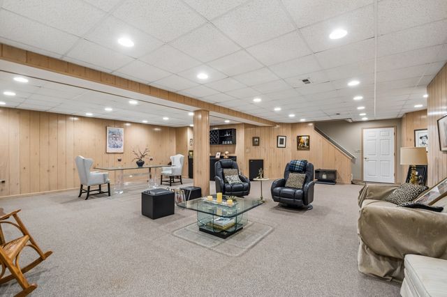 6735 N Cicero Avenue, Lincolnwood, IL 60712