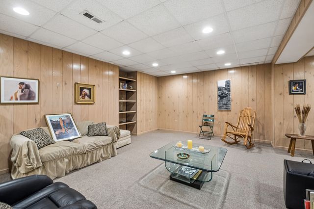 6735 N Cicero Avenue, Lincolnwood, IL 60712