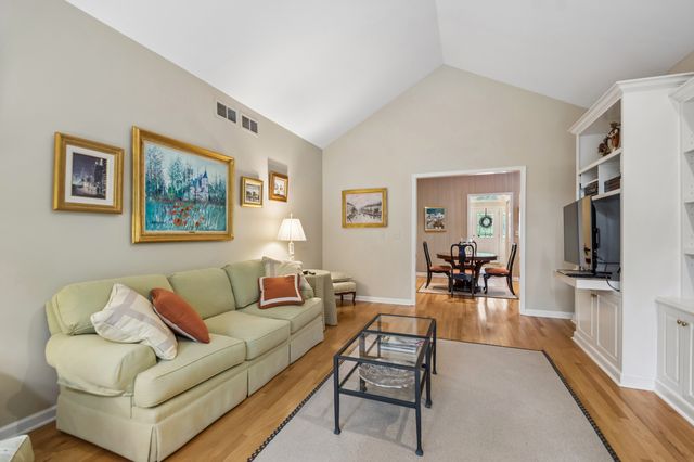 6735 N Cicero Avenue, Lincolnwood, IL 60712
