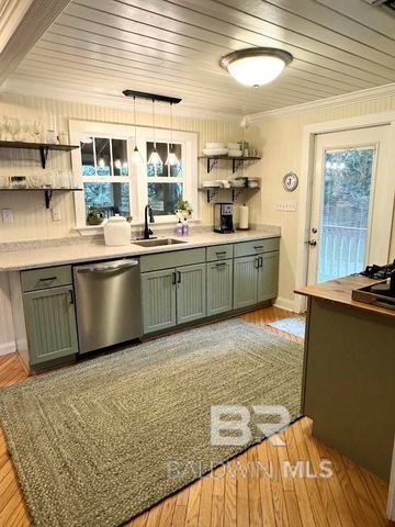 533 Gayfer Avenue, Fairhope, AL 36532