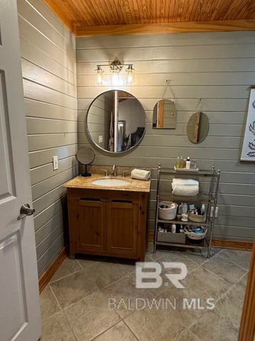 533 Gayfer Avenue, Fairhope, AL 36532