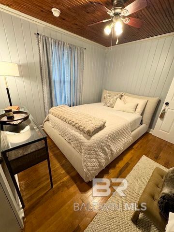 533 Gayfer Avenue, Fairhope, AL 36532